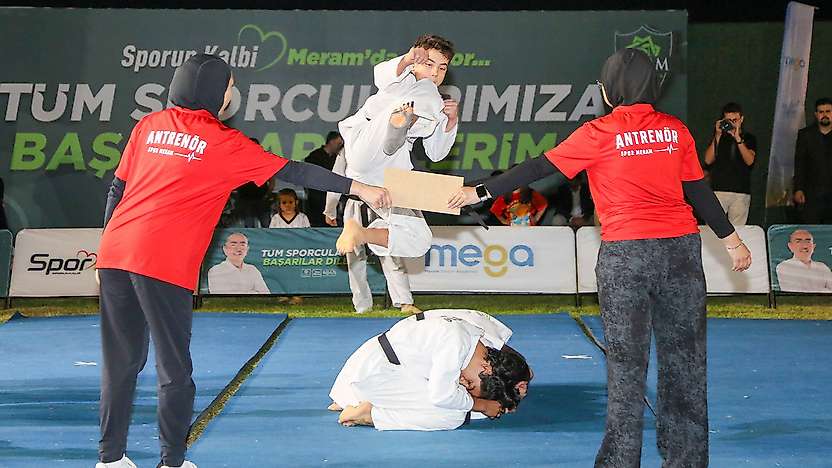 MEGA Yaz Spor Okulları'ndan görkemli final