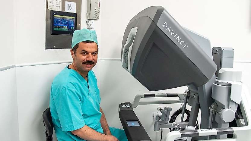 Selçuk Tıp'ta robotik cerrahide ücret açıklaması