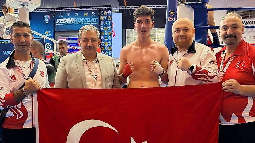Selçuklu Belediyesporlu Akarsu, Dünya Şampiyonu oldu