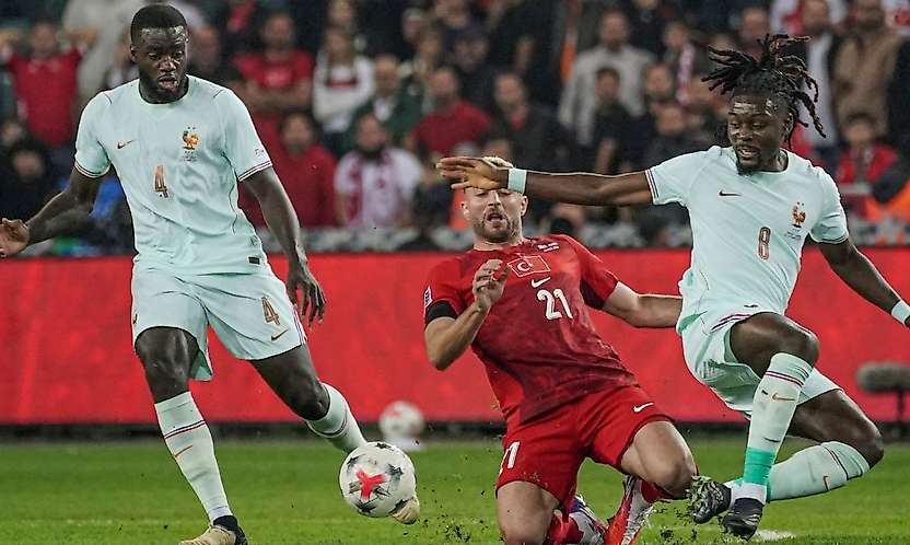 A Milliler, Fransa'ya mağlup oldu