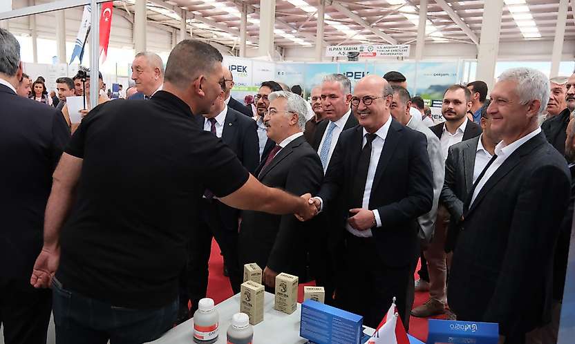 Akşehir'de tarım fuarı rüzgarı