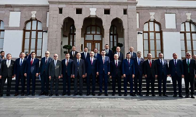 Bakan Kurum'dan Konya'nın projelerine yakın takip