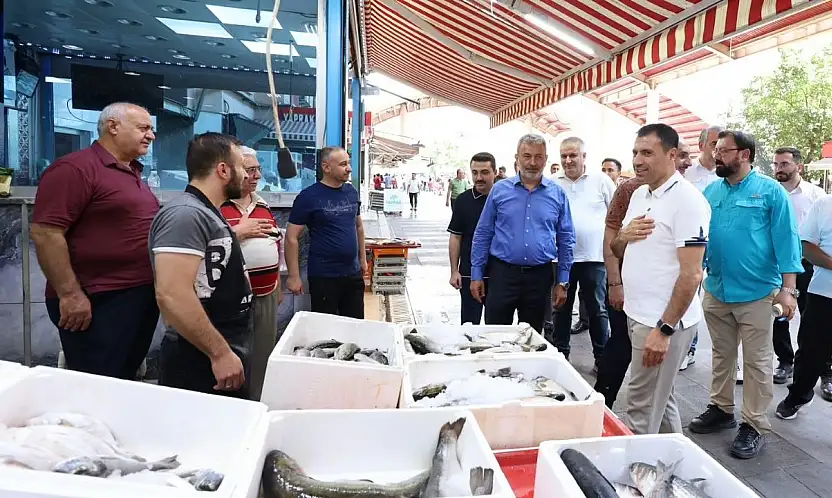 Başkan Özgökçen Meram'da sahaya indi