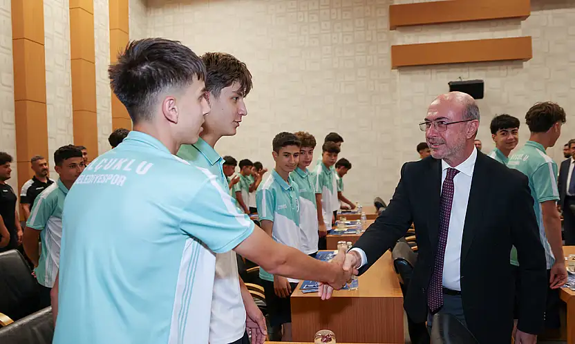 Başkan Pekyatırmacı, şampiyonları ağırladı
