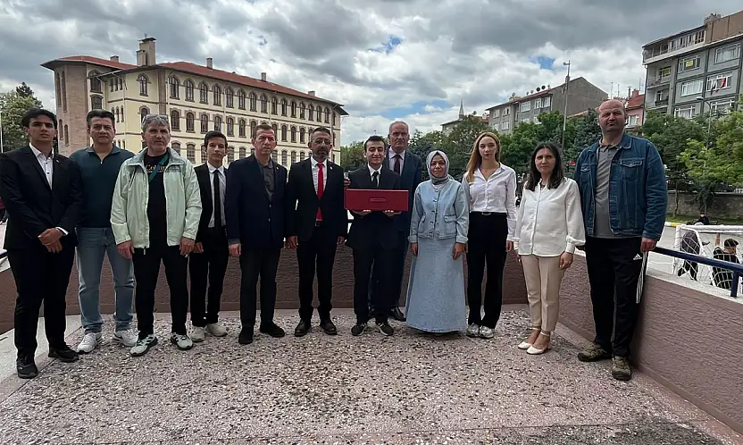 Çanakkale ruhunu taşıyan bayrak Konya'da teslim alındı
