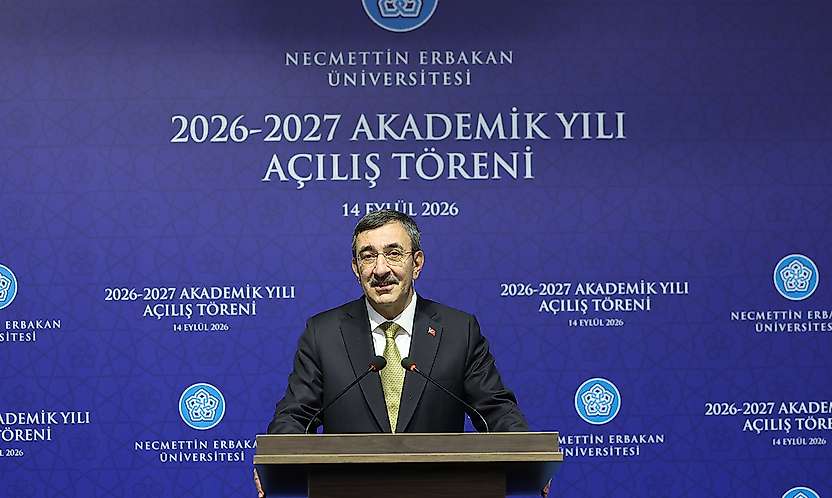 Cumhurbaşkanı yardımcısı, Konya'da gençlere ve üniversitelere seslendi