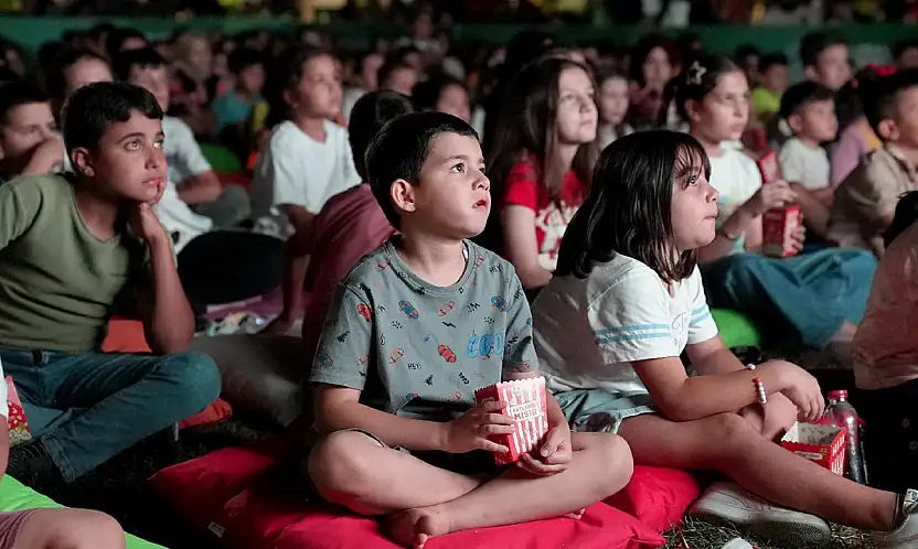 Karatay'da çocuklar için açık hava sinema keyfi başlıyor
