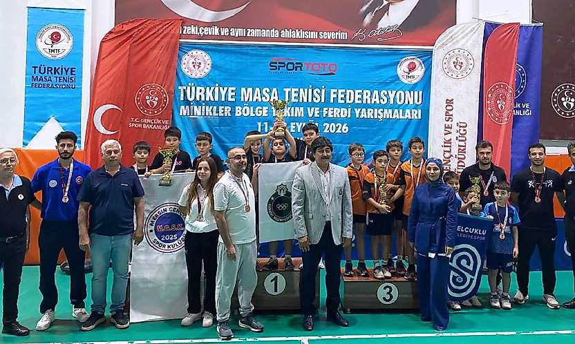 Karatay'ın minik raketleri Muğla'da zirveye çıktı