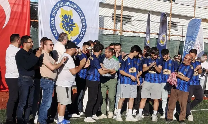Konya 2. Küme şampiyonları kupalarını aldı