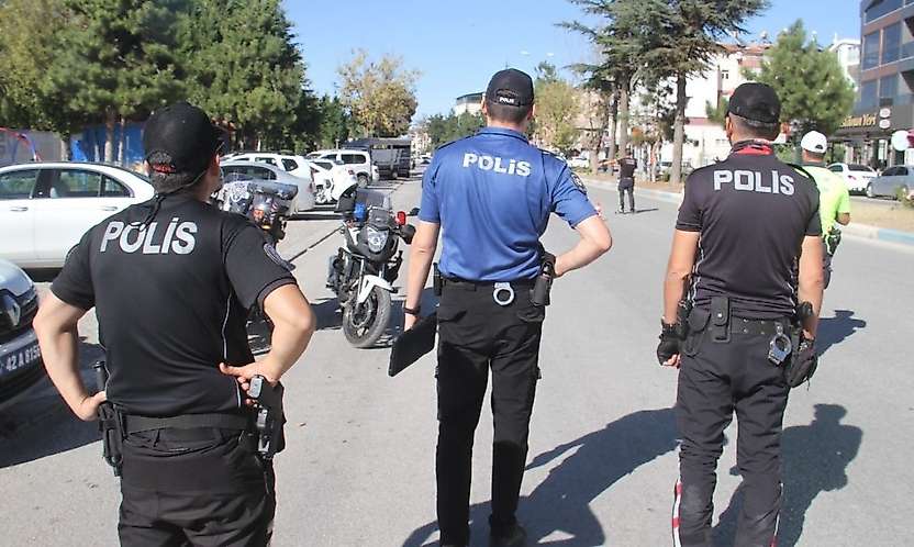 Konya Beyşehir'de Yunuslar da görev başında