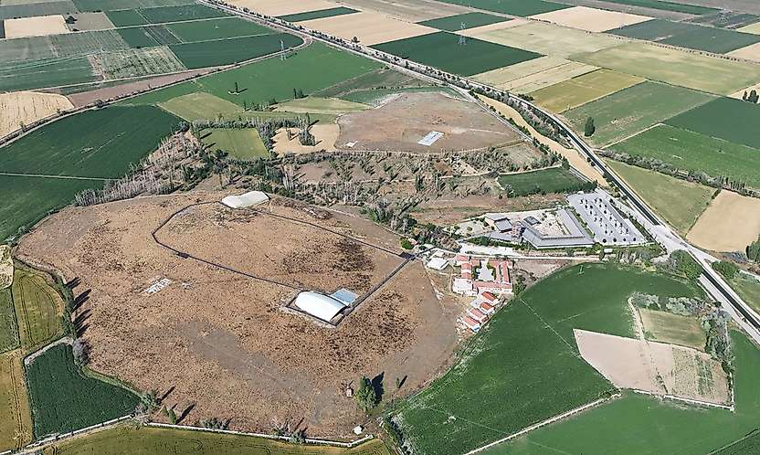 Konya'da 8 bin yıllık gizem: Çatalhöyük'te 8 bebek iskeleti bulundu