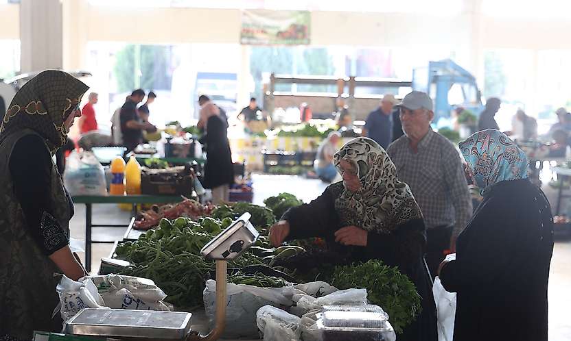 Konya'da aracısız yerli pazar: Üretici de tüketici de memnun