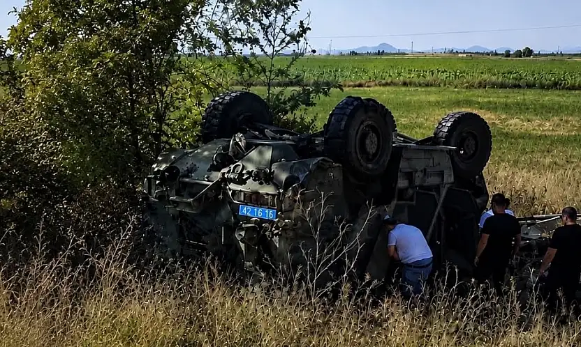 Konya'da askeri araç şarampole devrildi