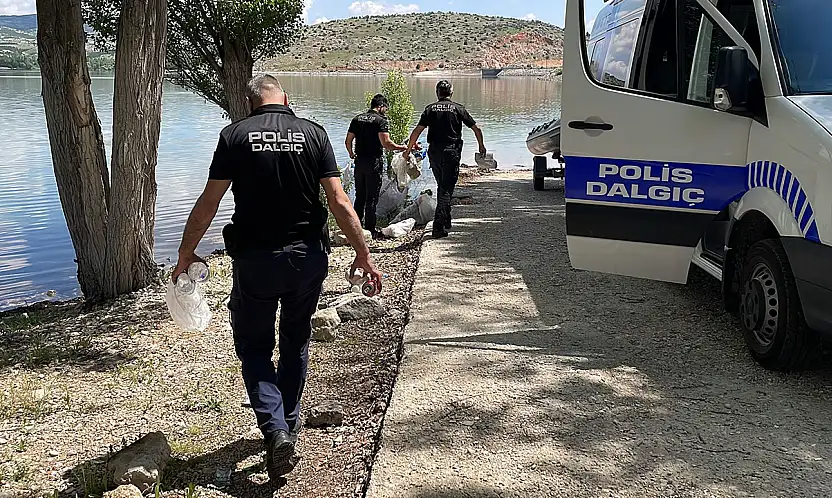 Konya'da dalgıç polislerden örnek davranış
