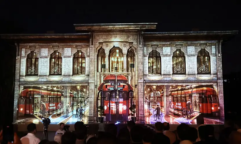 Konya'da drone ve video mapping şovu büyüledi