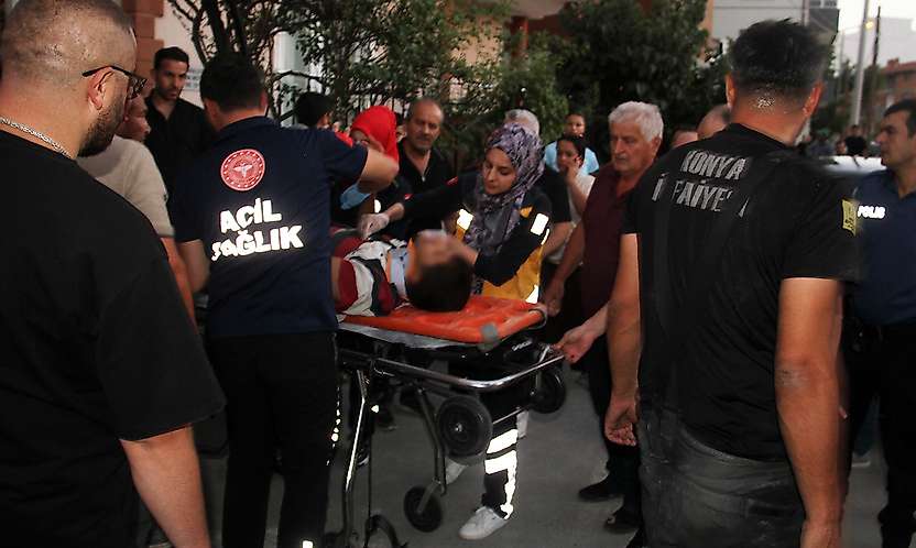 Konya'da faciadan dönüldü! Kamyoneti durdurmak isterken sıkıştı