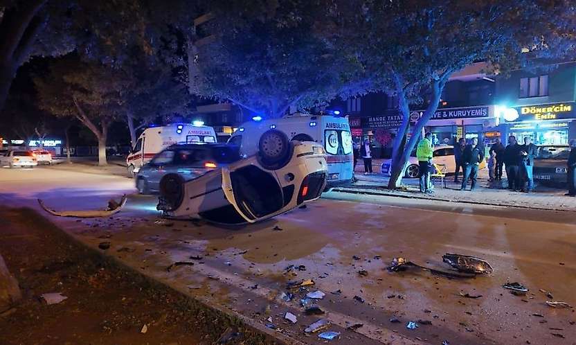 Konya'da feci çarpışma! Otomobil takla attı