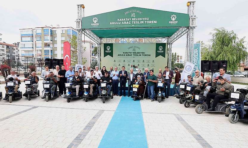 Konya'da gönüllere dokunan destek: Dualar eşliğinde teslim edildi
