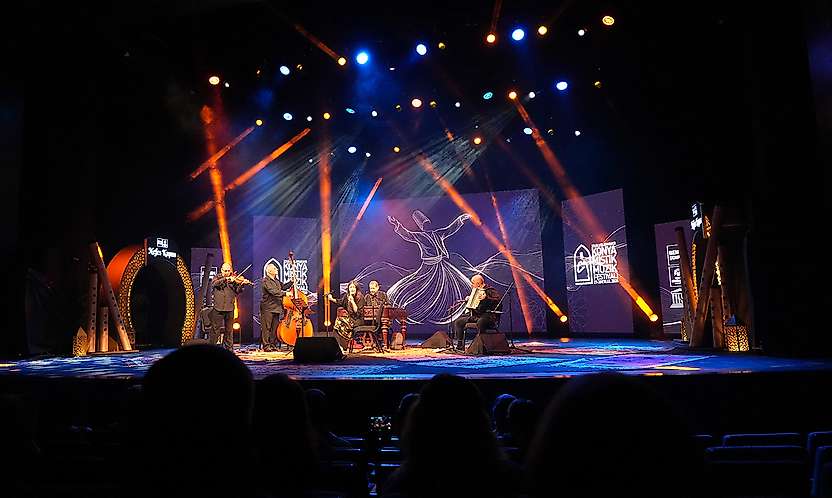 Konya'da gönüllere dokunan festival devam ediyor