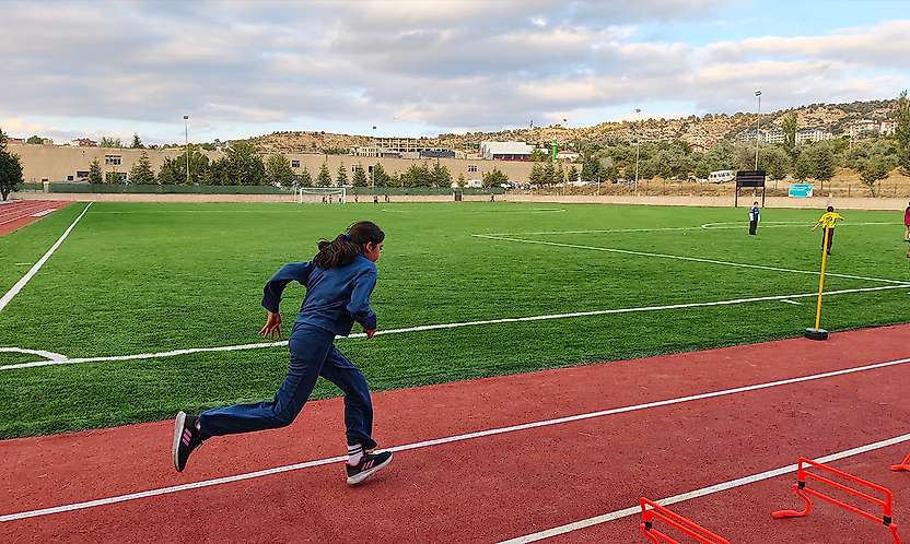 Konya'da gönüllü antrenörler, geleceğin şampiyonlarını hazırlıyor