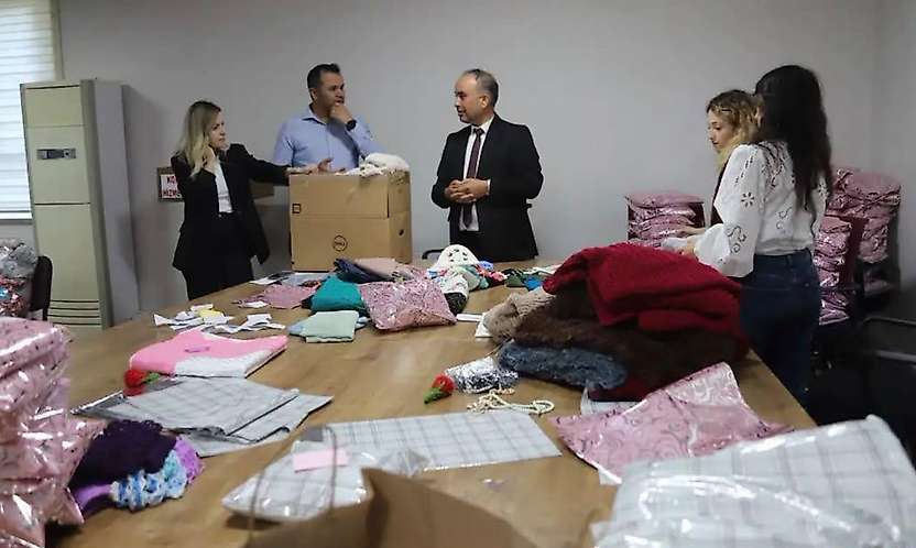 Konya'da 'İlmek İlmek Gönülden' projesi: El emeği ürünler huzurevlerine ulaştırılacak