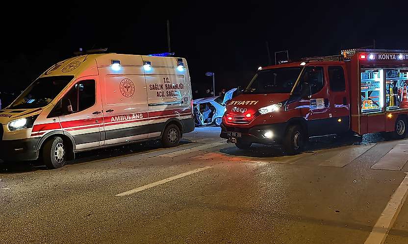 Konya'da kırmızı ışık ihlali kazaya neden oldu: 5 yaralı