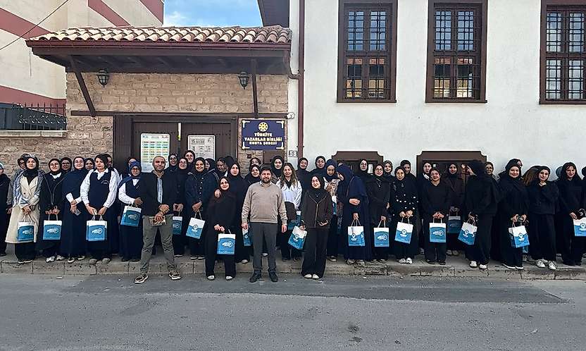 Konya'da minik yazarlar usta kalemlerle buluşuyor