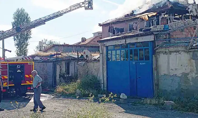 Konya'da müstakil evde korkutan yangın!