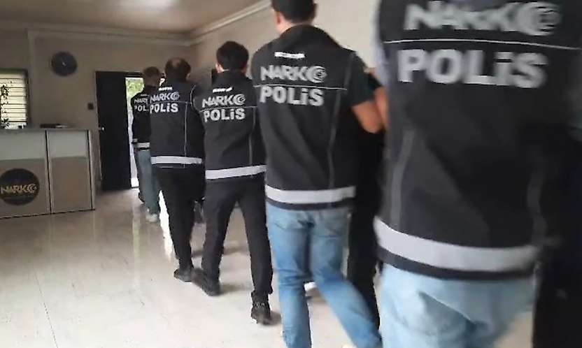 Konya'da narkotik ekiplerinden operasyon! 8 kişi yakalandı