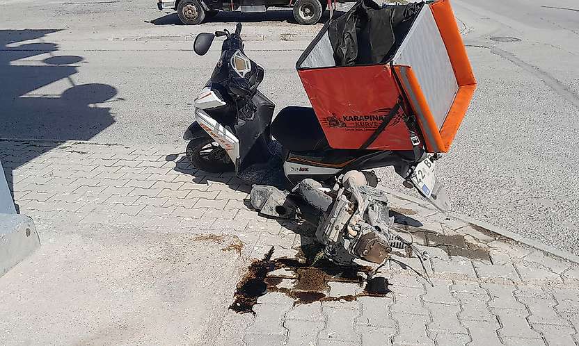 Konya'da otomobil ve motosiklet çarpıştı:!