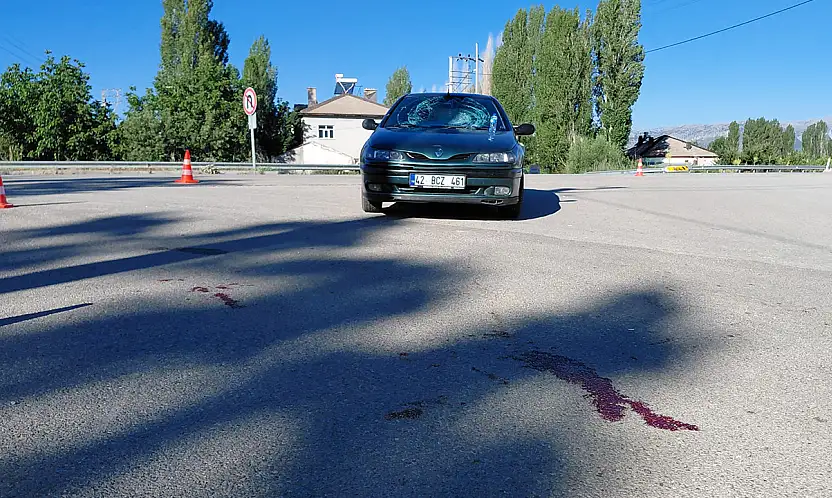 Konya'da otomobil yayaya çarptı!
