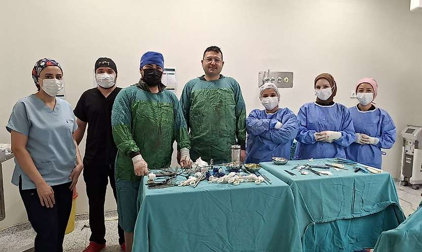 Konya'da pankreastan çıkarılan tümörün boyutu şaşırttı!