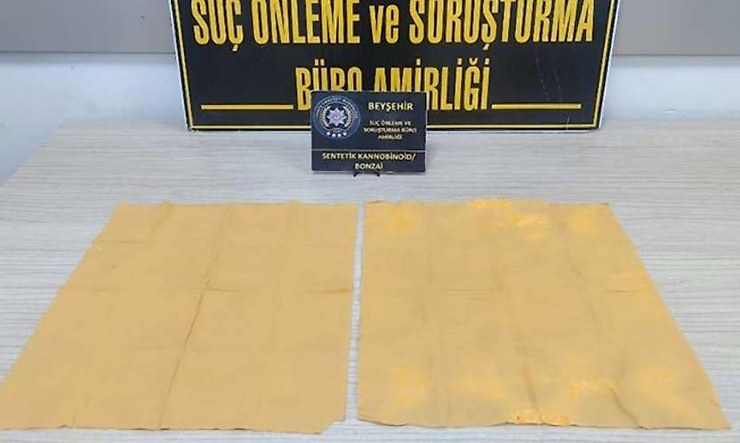 Konya'da peçeteye emdirilmiş uyuşturucu operasyonu: 3 tutuklama