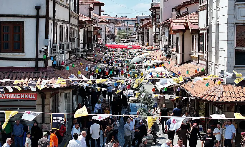 Konya'da Tarihi Çarşılar Alışveriş Günleri indirimle başladı