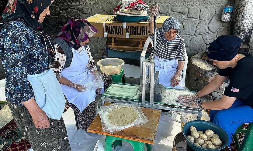 Konya'da tarihi değirmen kadınların üretim üssüne dönüştü