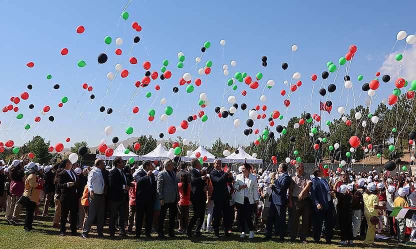 Konya'da uçurtmalar bu kez Gazze'deki çocuklar için uçtu