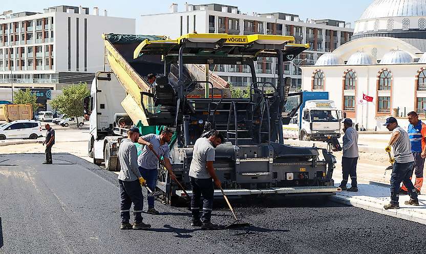 Konya'da ulaşım konforu artıyor: Selçuklu'da asfalt çalışmaları sürüyor