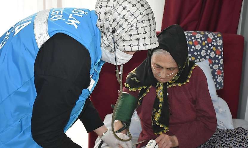 Konya'da yatalak hastalar için sağlık kurulu artık eve geliyor!