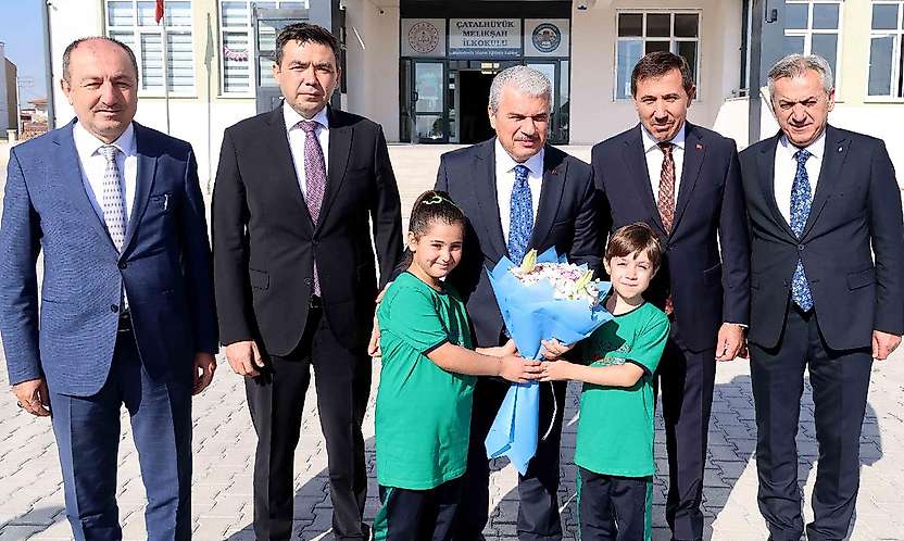 Konya'da yeni eğitim yılına protokolden anlamlı ziyaret!