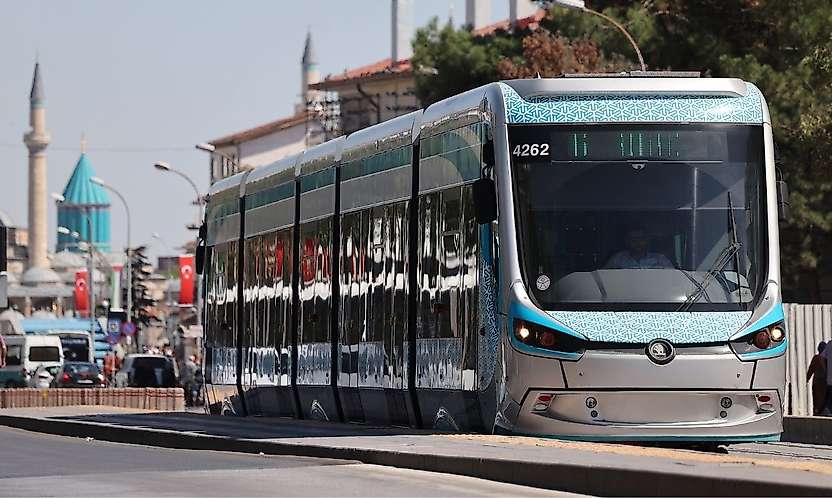 Konya'daki tramvay seferlerine fırtına engeli