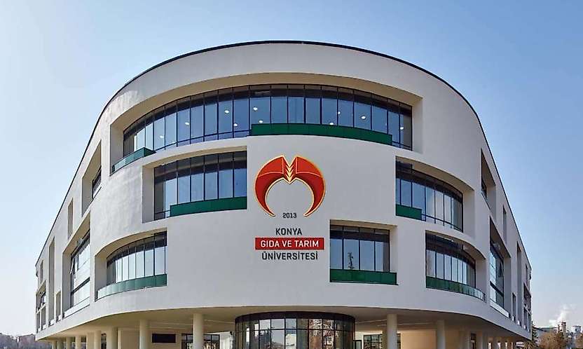 Konya'daki üniversitede dikkat çeken YKS tablosu