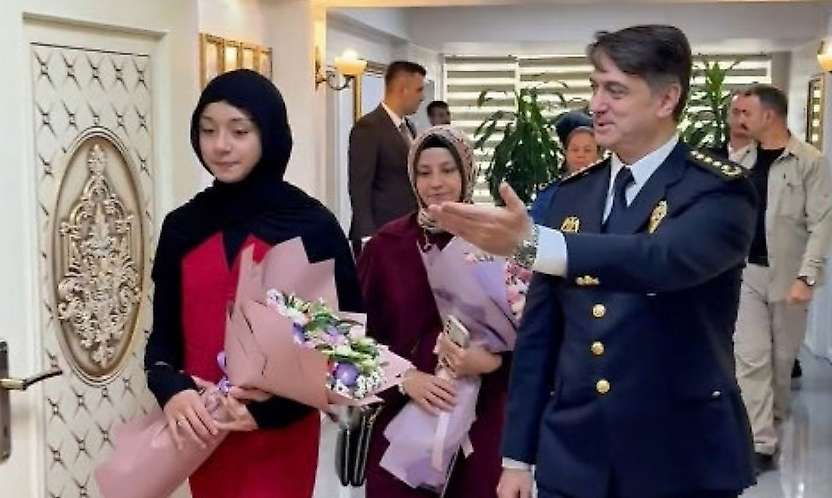 Konya Emniyet Müdürü Koç, şehidin şampiyon kızını ağırladı