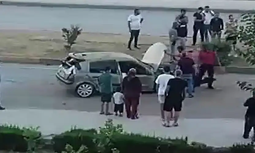 Konya istikametinde kaza: Otomobil refüjü aşıp karşı şeride geçti