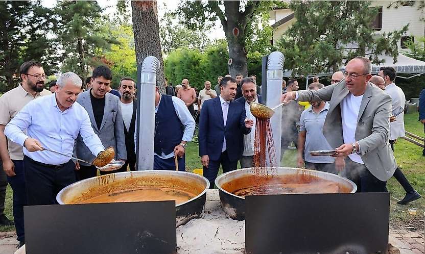 Konya Meram'da kazanlar kaynadı