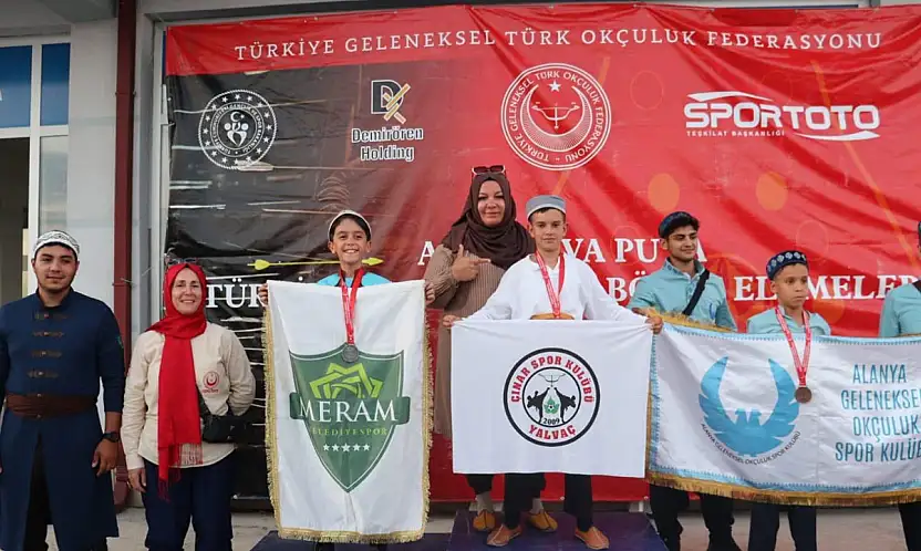Konya Meramlı okçular madalyaları topladı