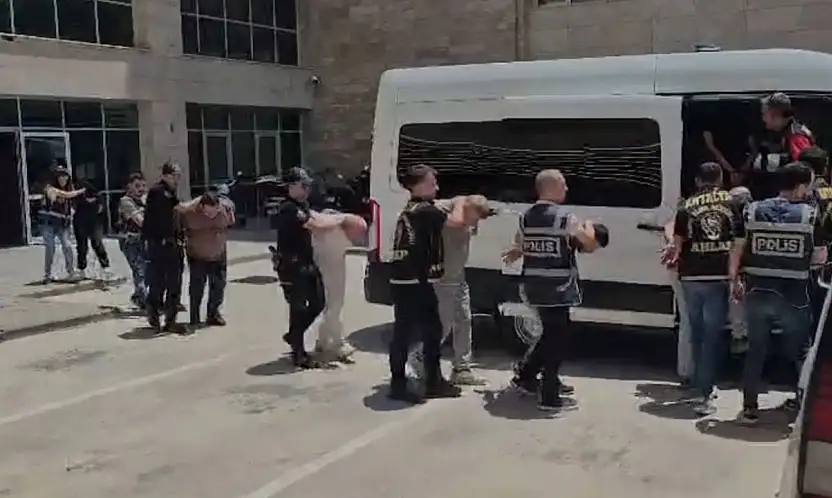 Konya merkezli 24 ilde ehliyet sınavı usulsüzlüğüne operasyon!