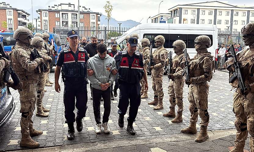 Konya merkezli eş zamanlı operasyon! Çok sayıda materyal ele geçirildi
