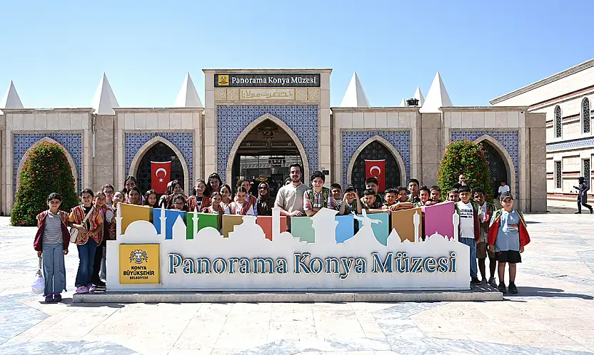 Konya'nın kalbinde ipucu avı: Ellerinde haritayla sokaklara döküldüler