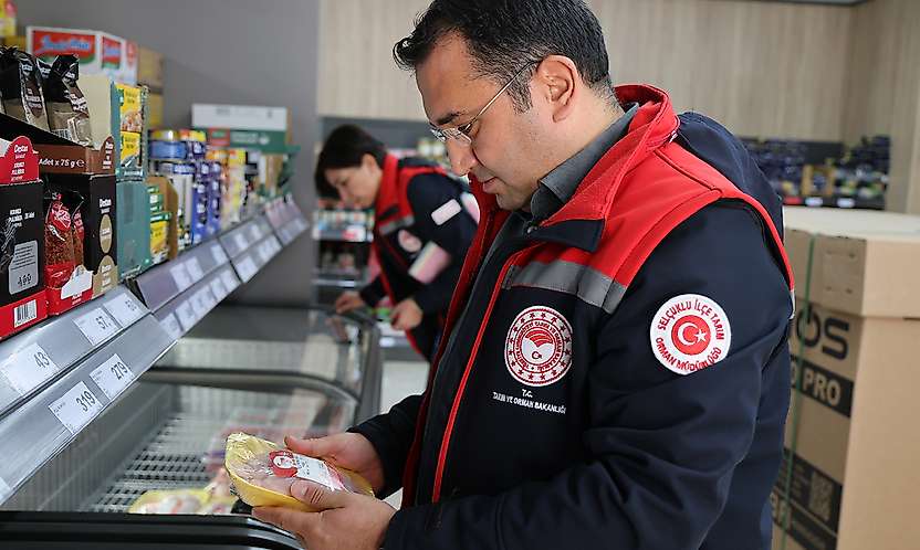 Konya Selçuklu'da market denetimleri sürüyor