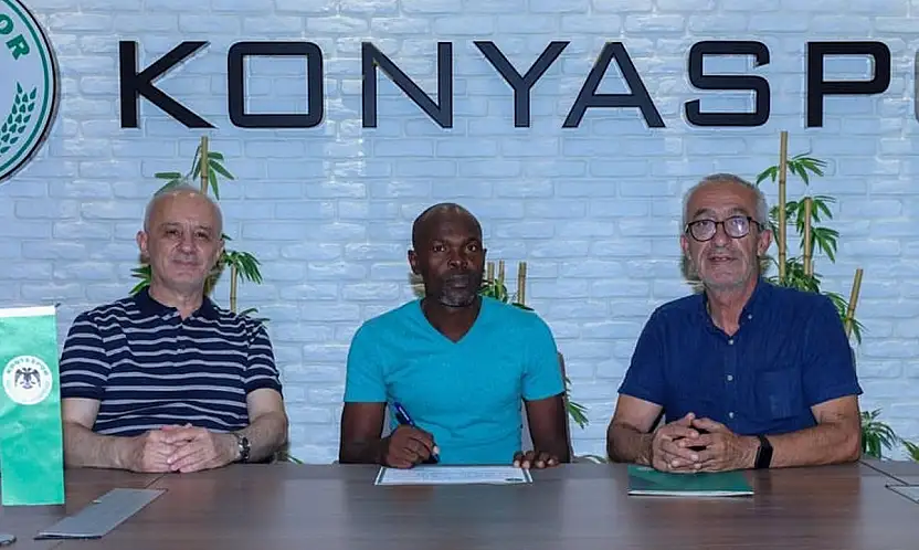 Konyaspor'da geleceğe atılan imza